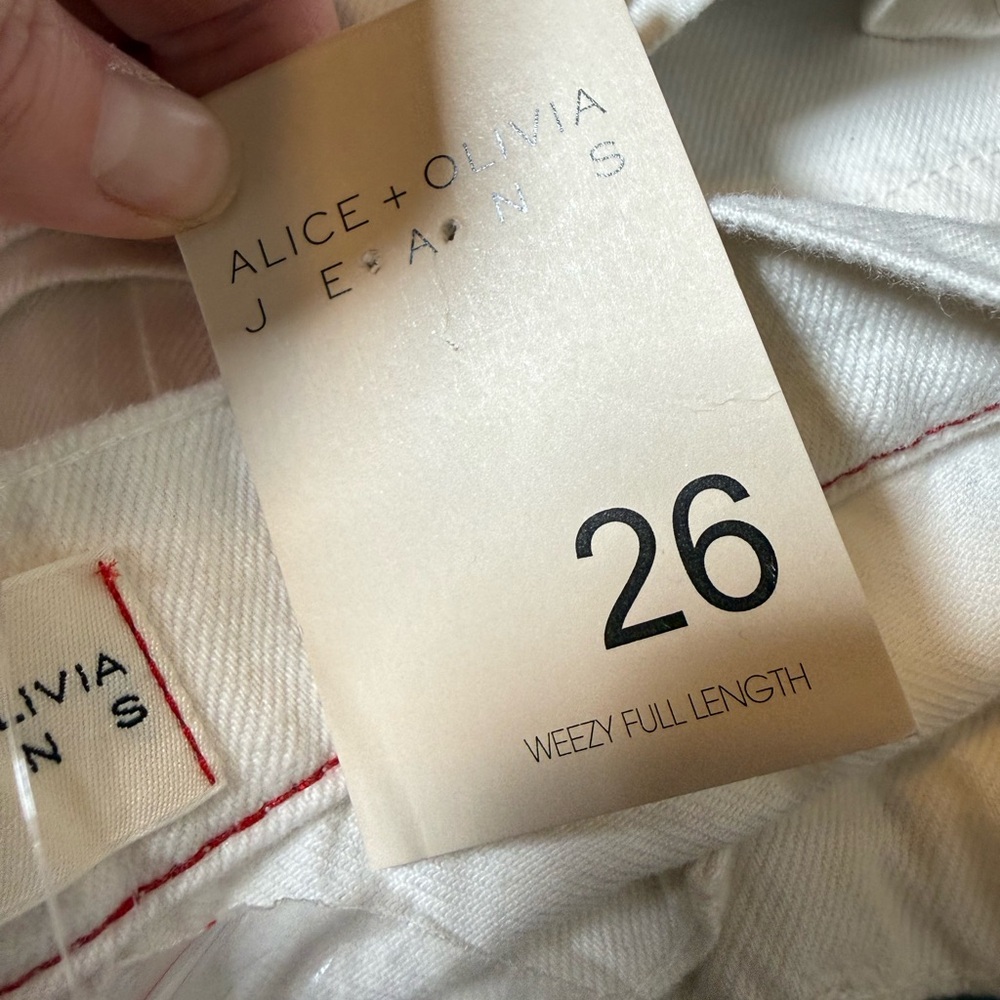 Alice + Olivia Weezy Embroidered Floral Jeans Off White Wide Leg Size 26 NWT - Picture 9 of 12